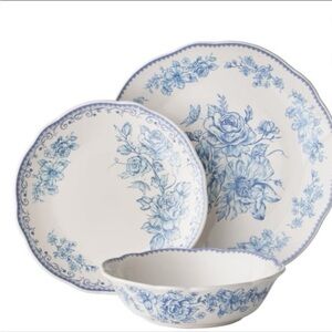 Pioneer Woman Agatha 12-Piece
Stoneware Dinnerware Set, Blue